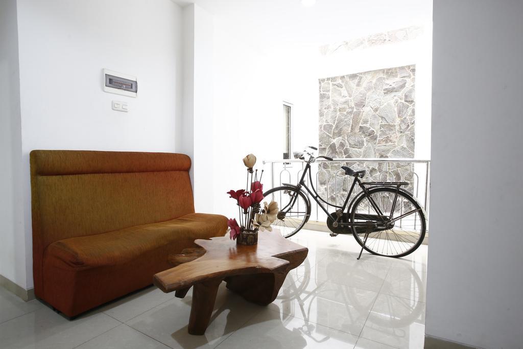 Reddoorz Near Cilandak Town Square Otel Cakarta Dış mekan fotoğraf