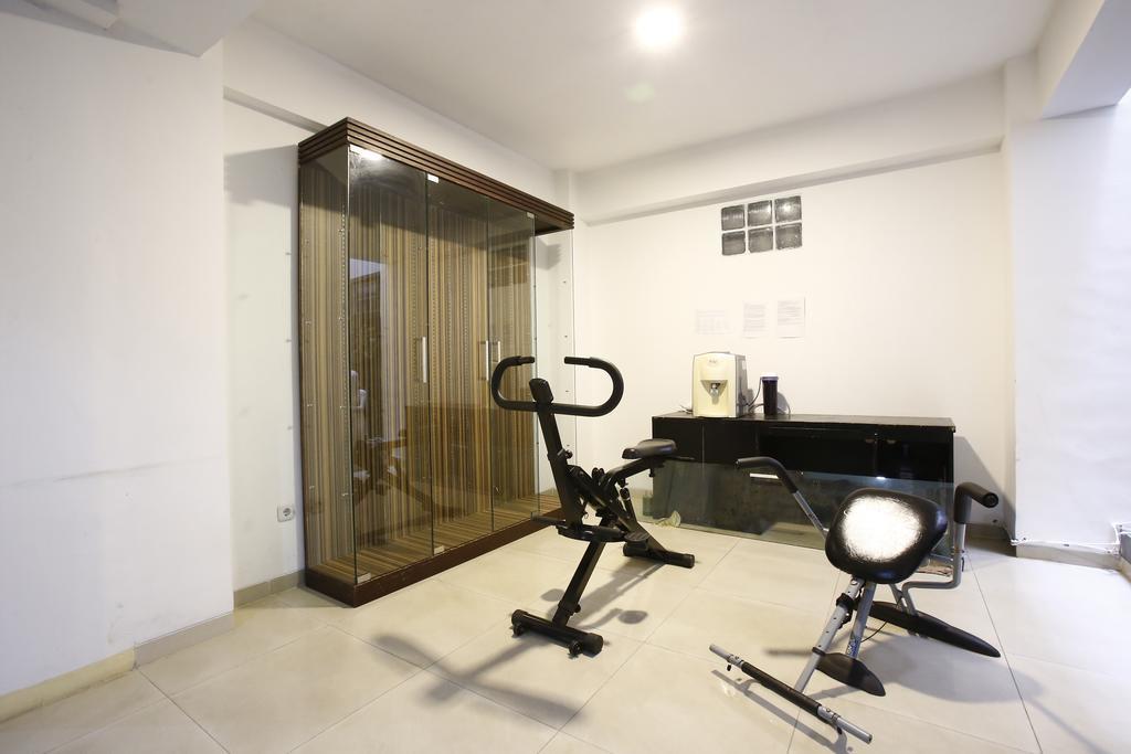 Reddoorz Near Cilandak Town Square Otel Cakarta Dış mekan fotoğraf