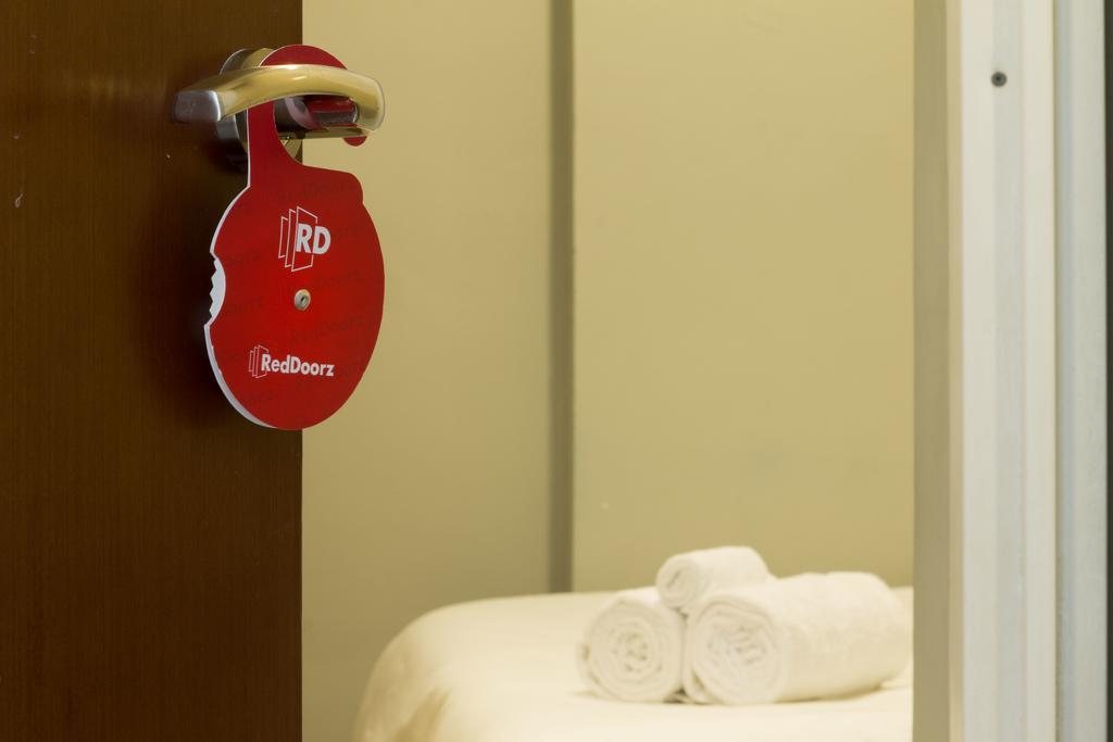 Reddoorz Near Cilandak Town Square Otel Cakarta Dış mekan fotoğraf