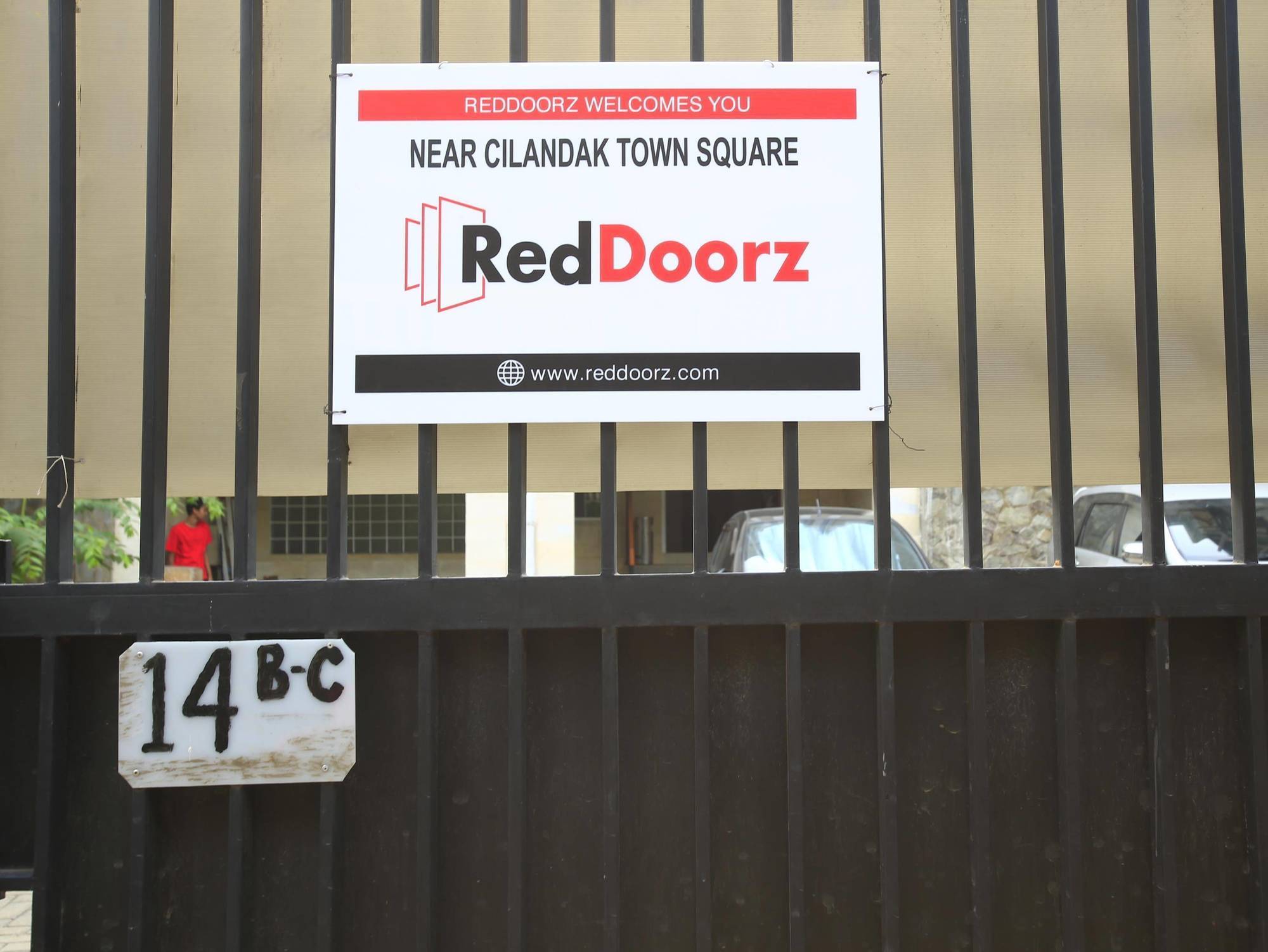 Reddoorz Near Cilandak Town Square Otel Cakarta Dış mekan fotoğraf
